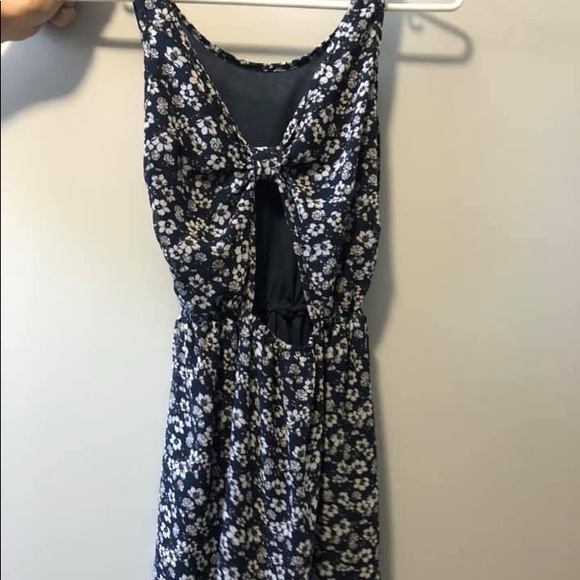 Open Back Blue Floral Dress - Picture 2 of 3